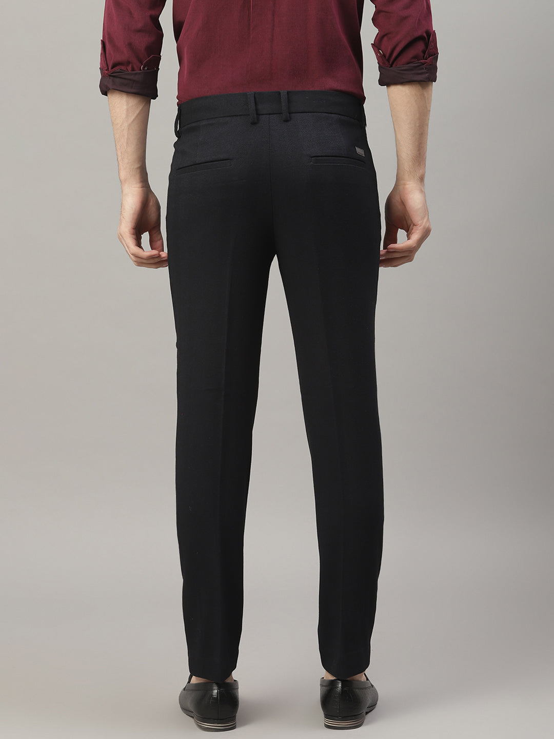 Lindbergh Men Navy Blue Solid Relaxed Fit Trouser