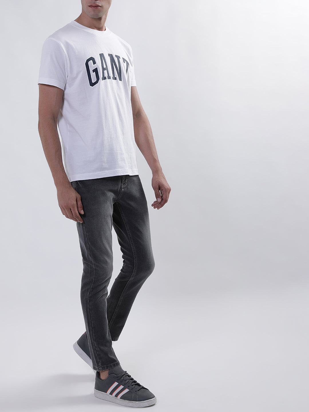 Gant White Logo Regular Fit T-Shirt