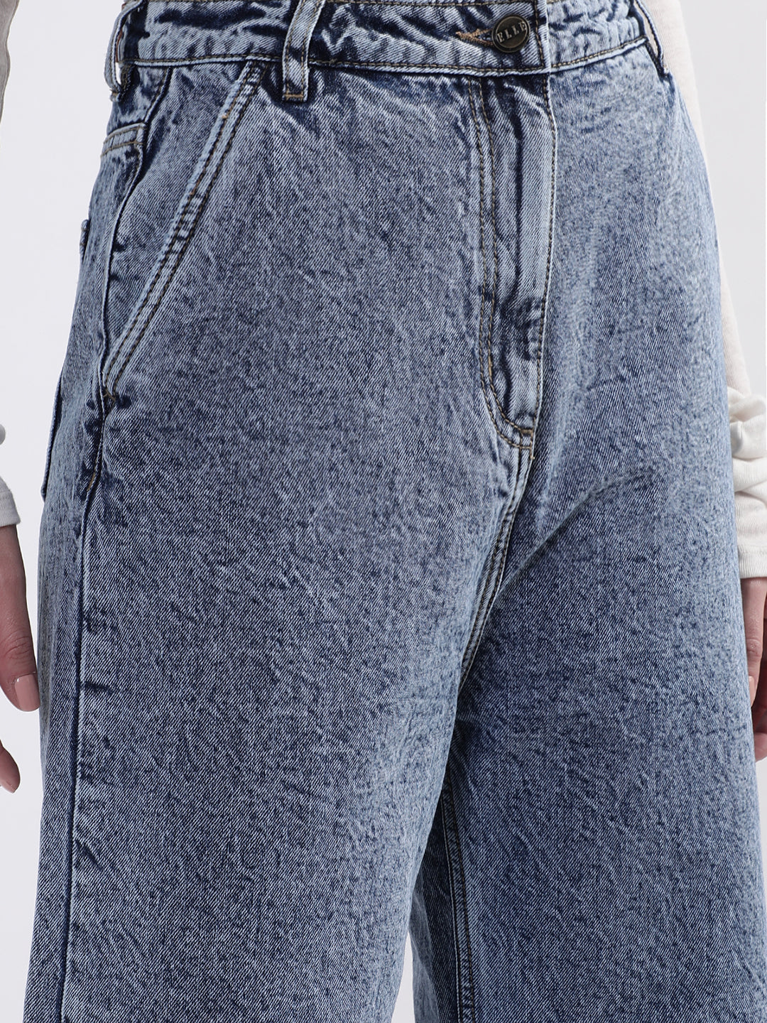 Elle Women Blue Solid Flared Jeans