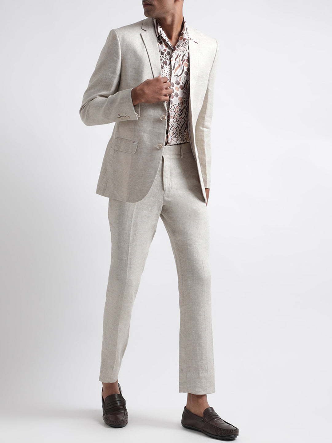 Iconic Men Beige Solid Notch Collar Blazer