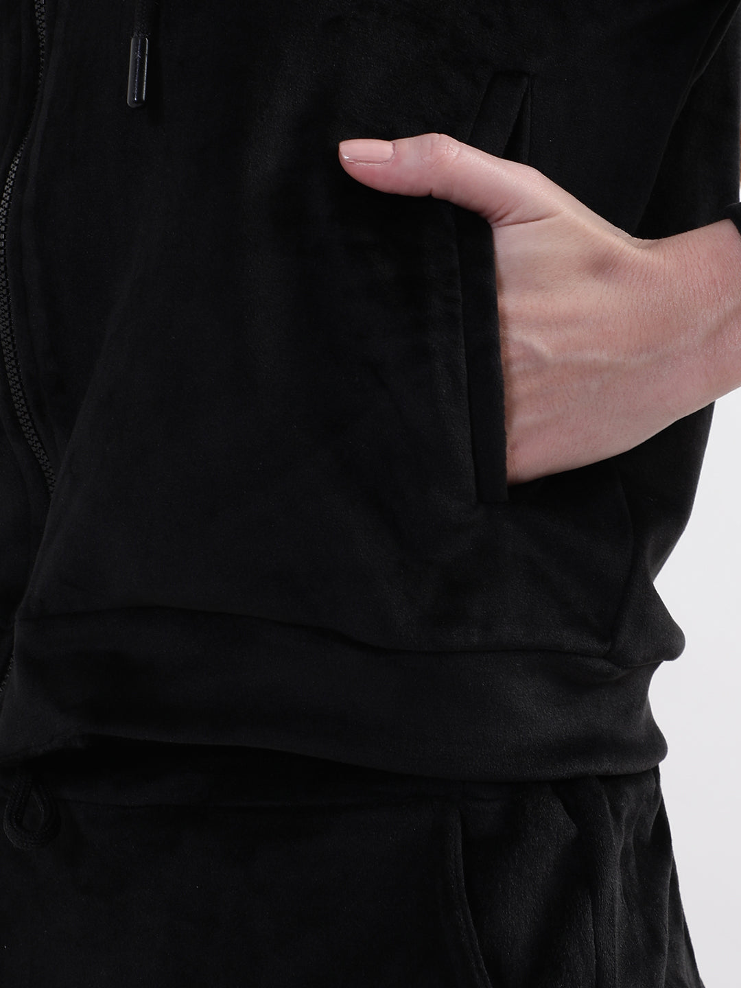 Elle Women Black Solid Round Neck Sweatshirt