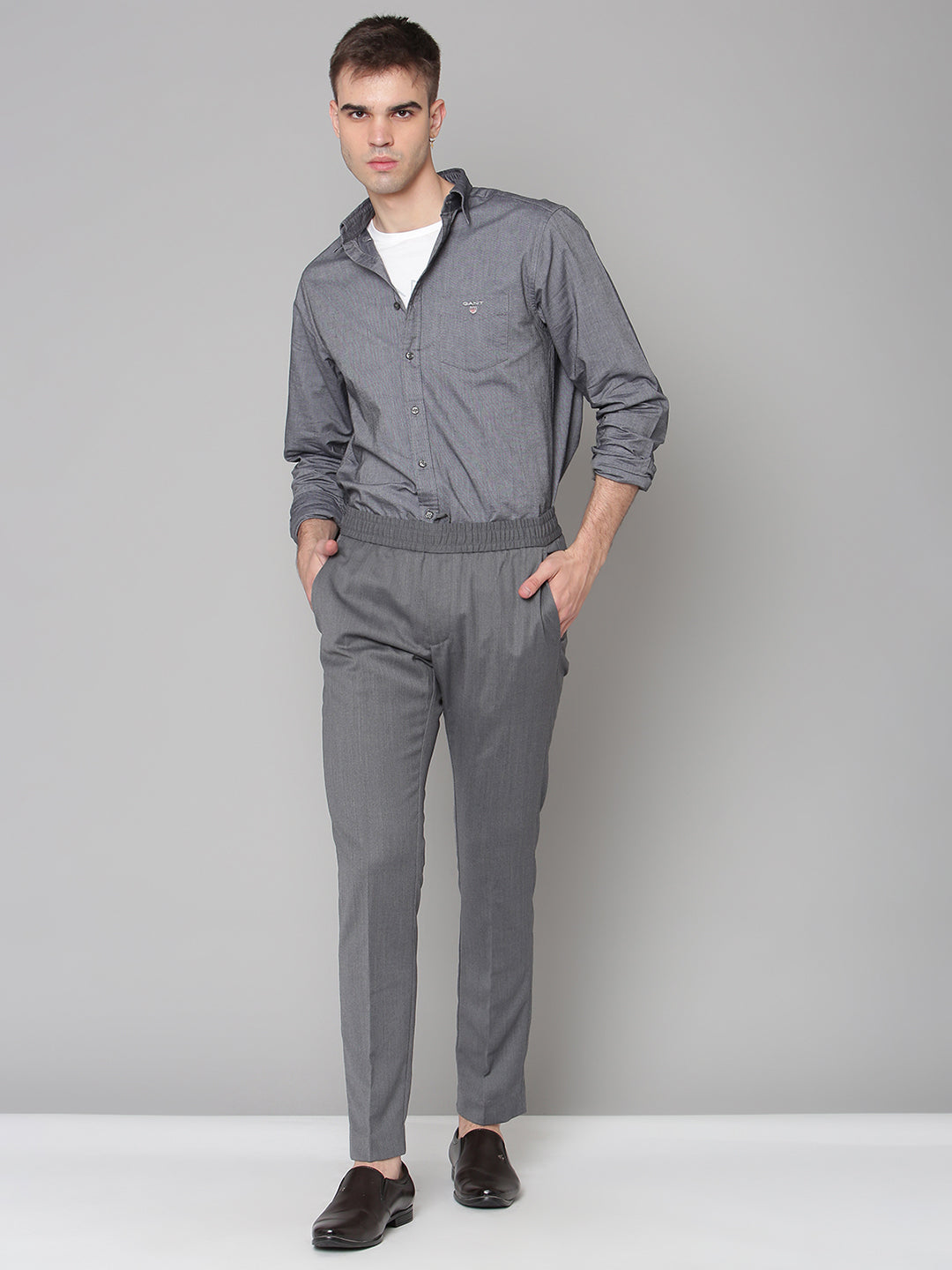 Gant Men Grey Solid Slim Fit Trouser