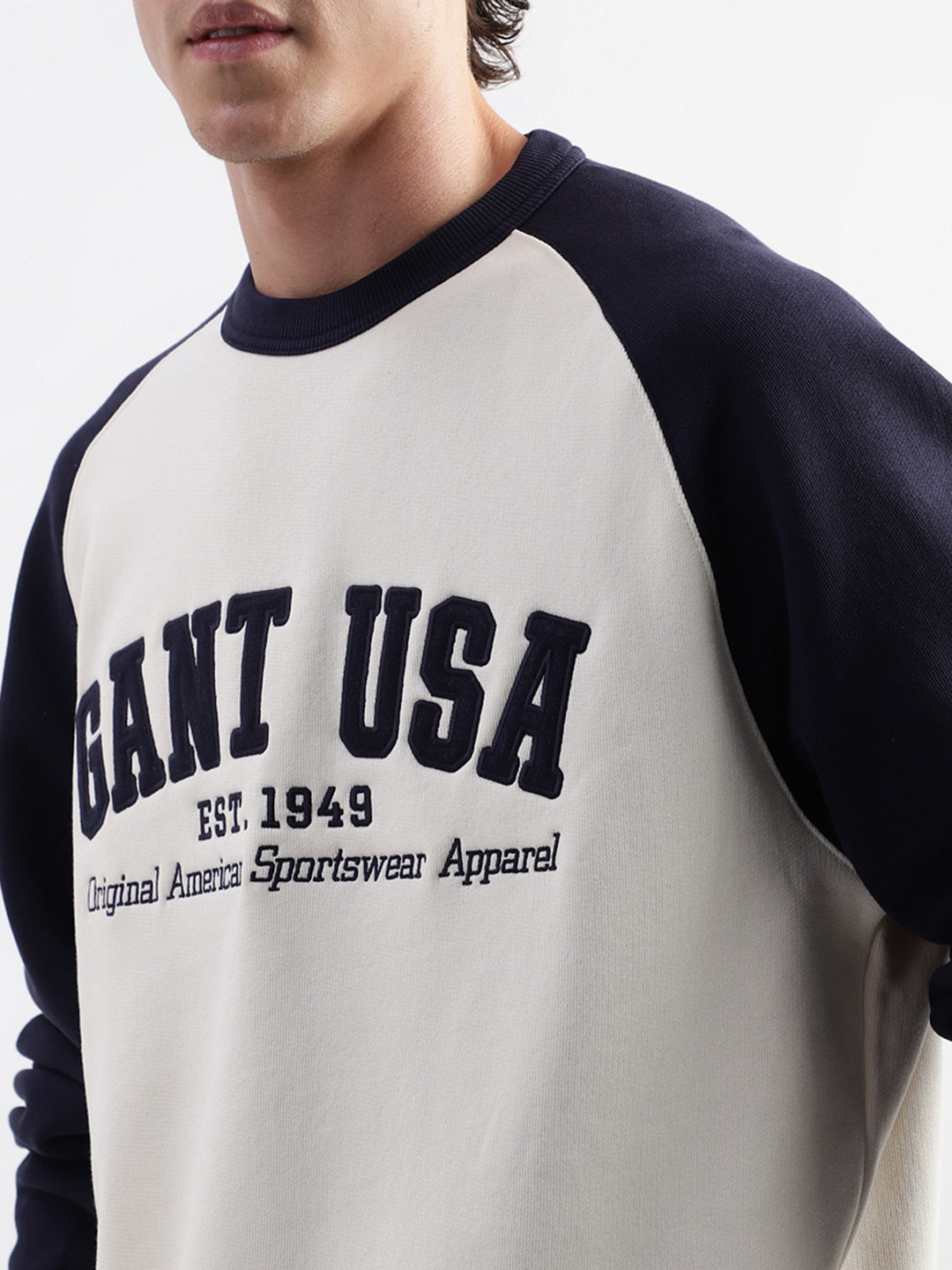 Gant Men Cream Colour Blocked Round Neck Sweatshirt