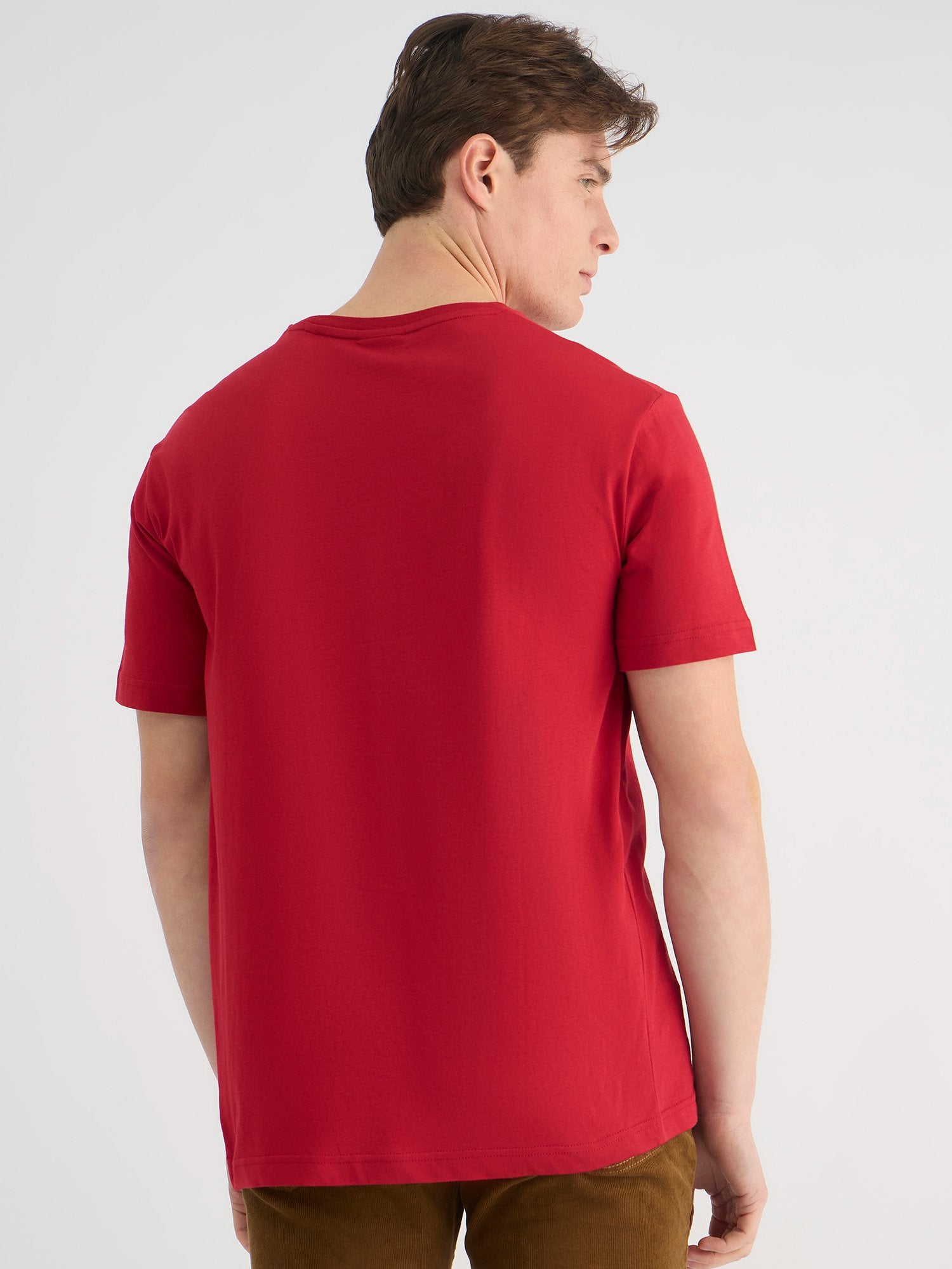 Gant Men Red Regular Fit Solid Crew Neck Tshirt