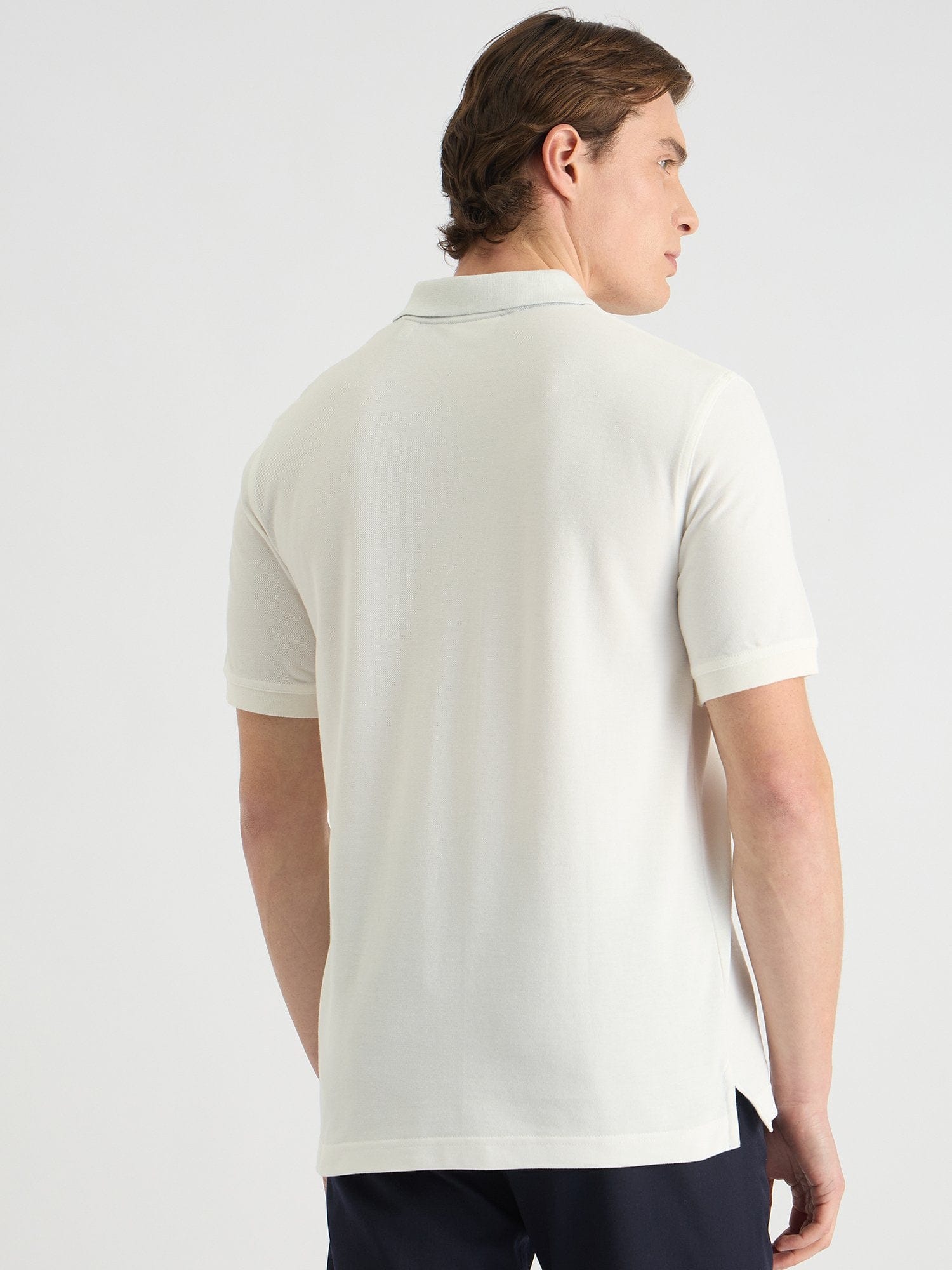Gant Men White Regular Fit Solid Polo Tshirt