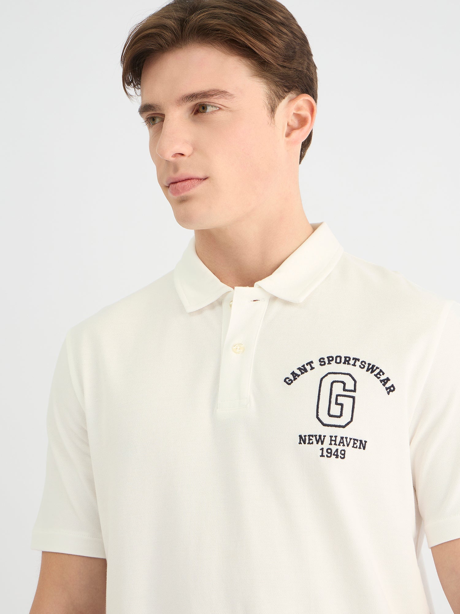 Gant Men White Regular Fit Solid Polo Tshirt
