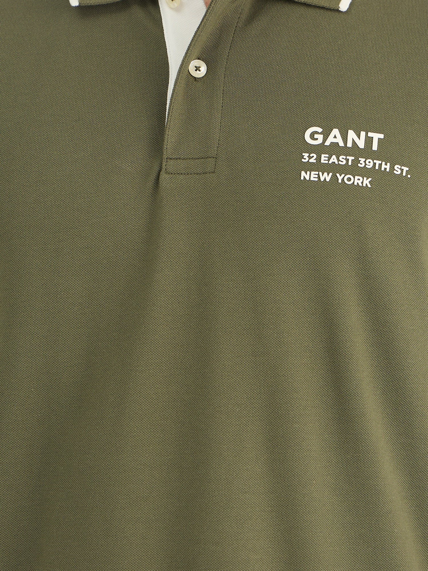 Gant Men Green Regular Fit Solid Polo Tshirt