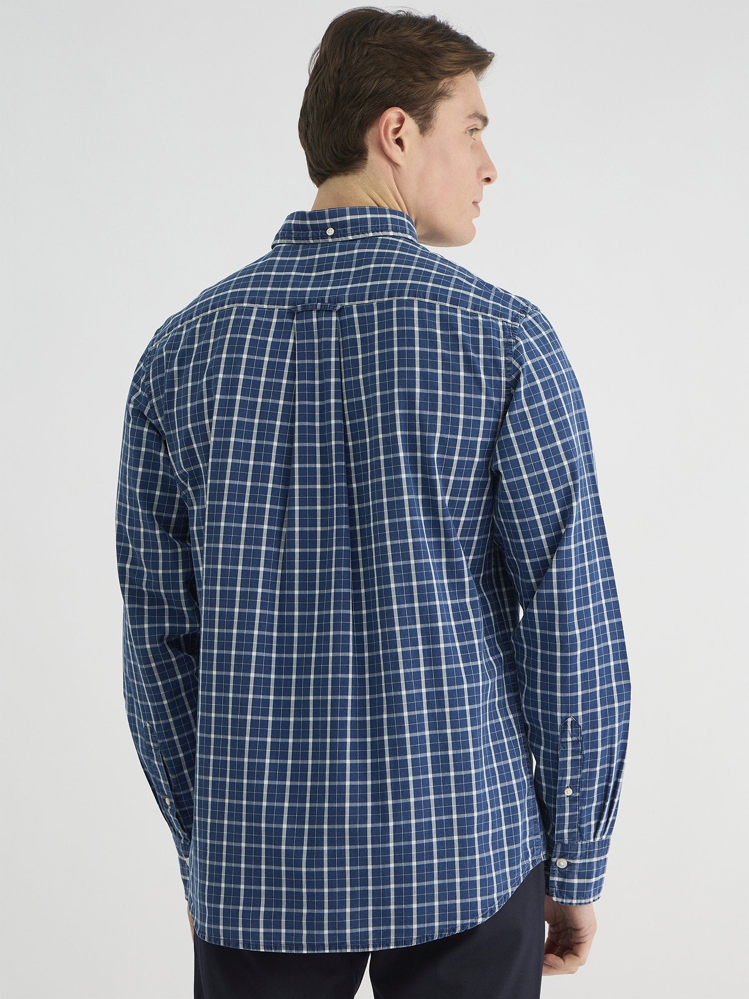 Gant Men Blue Regular Fit Checks Collar Neck Shirt