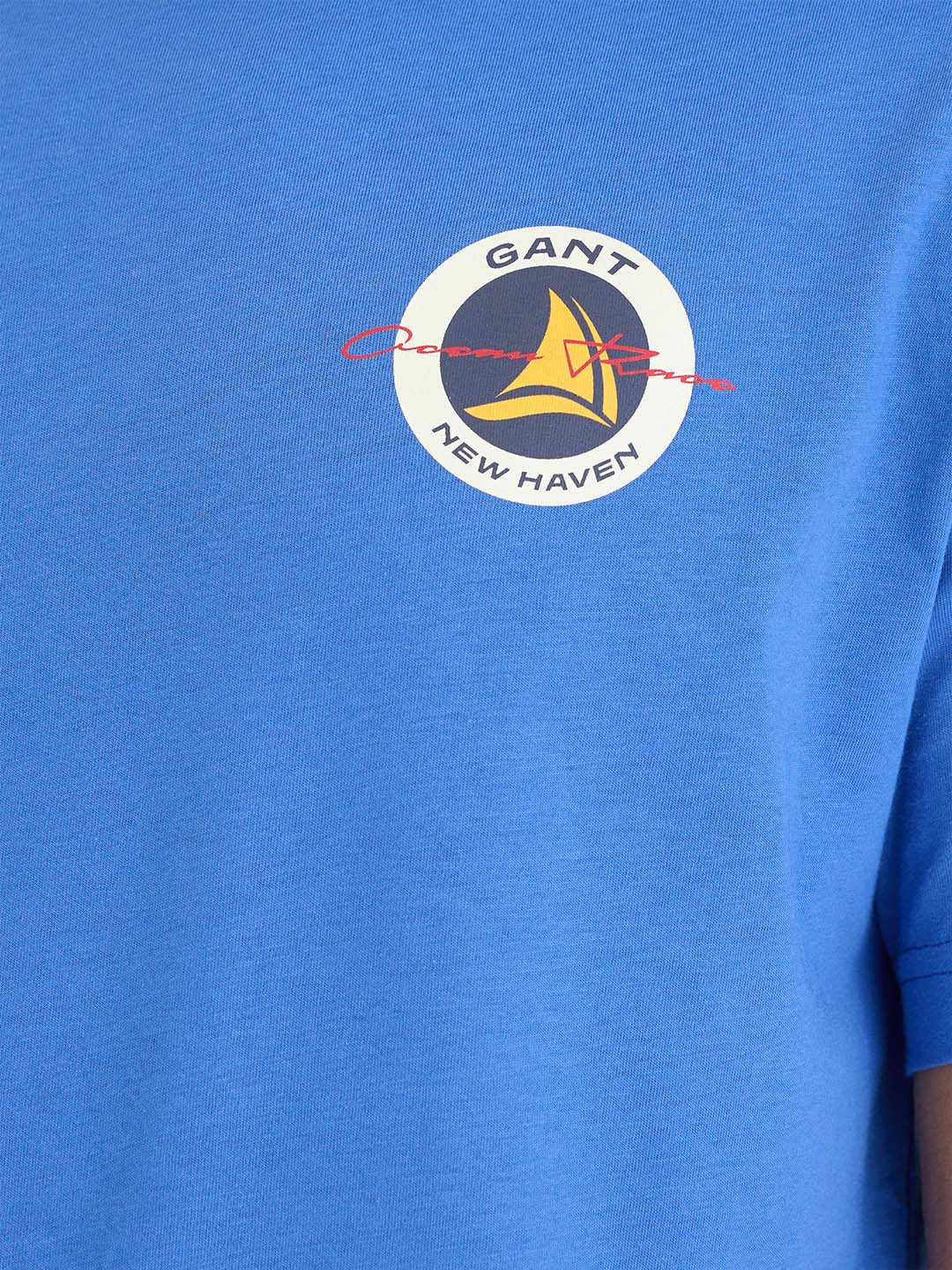 Gant Men Blue Solid Round Neck Tshirt