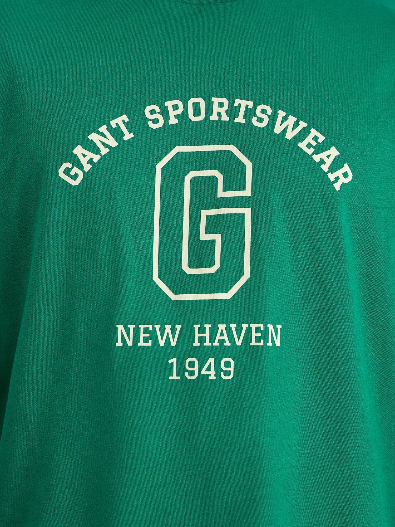 Gant Men Green Regular Fit Solid Polo Tshirt