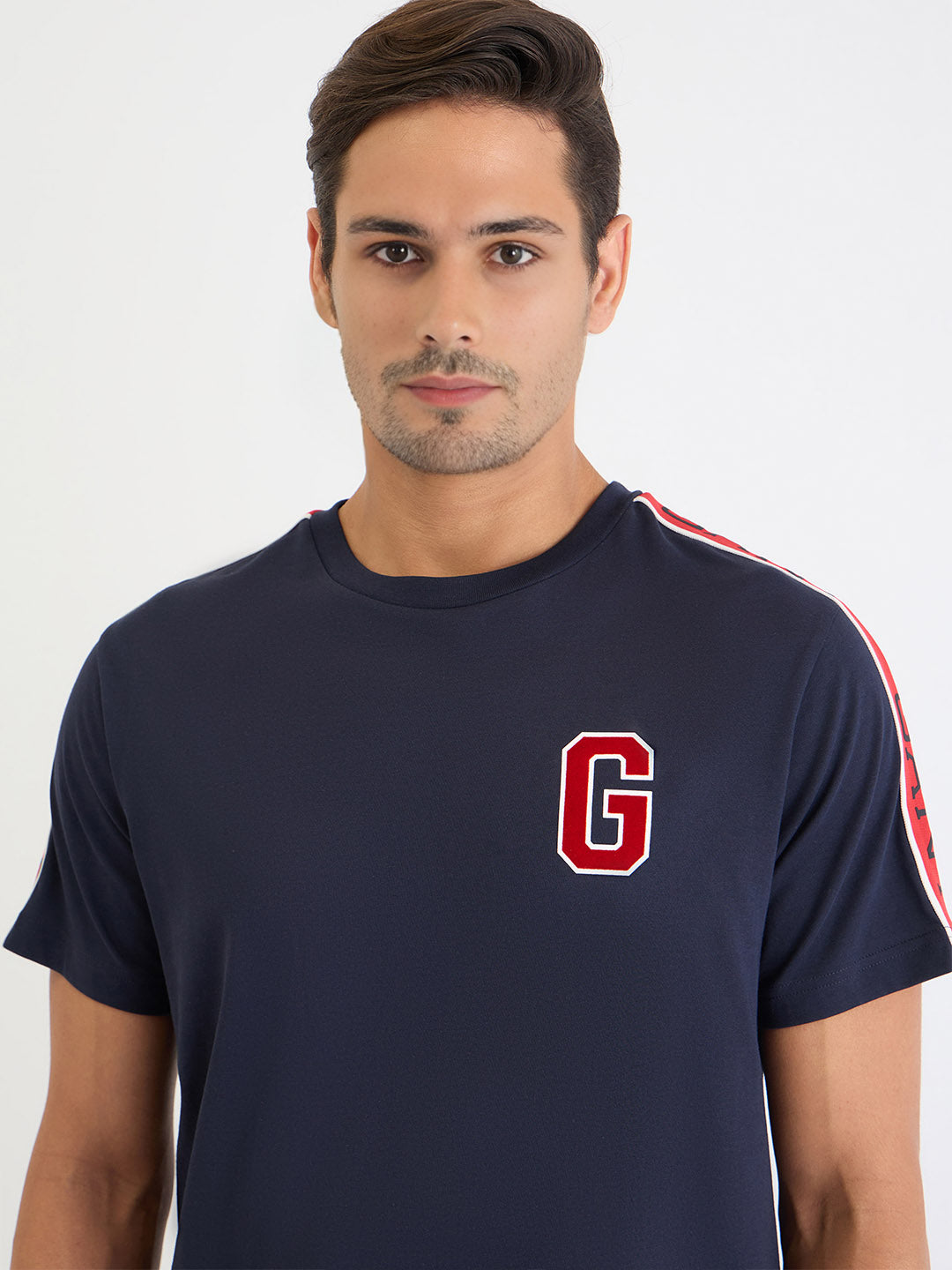 Gant Men Blue Solid Crew Neck Tshirt