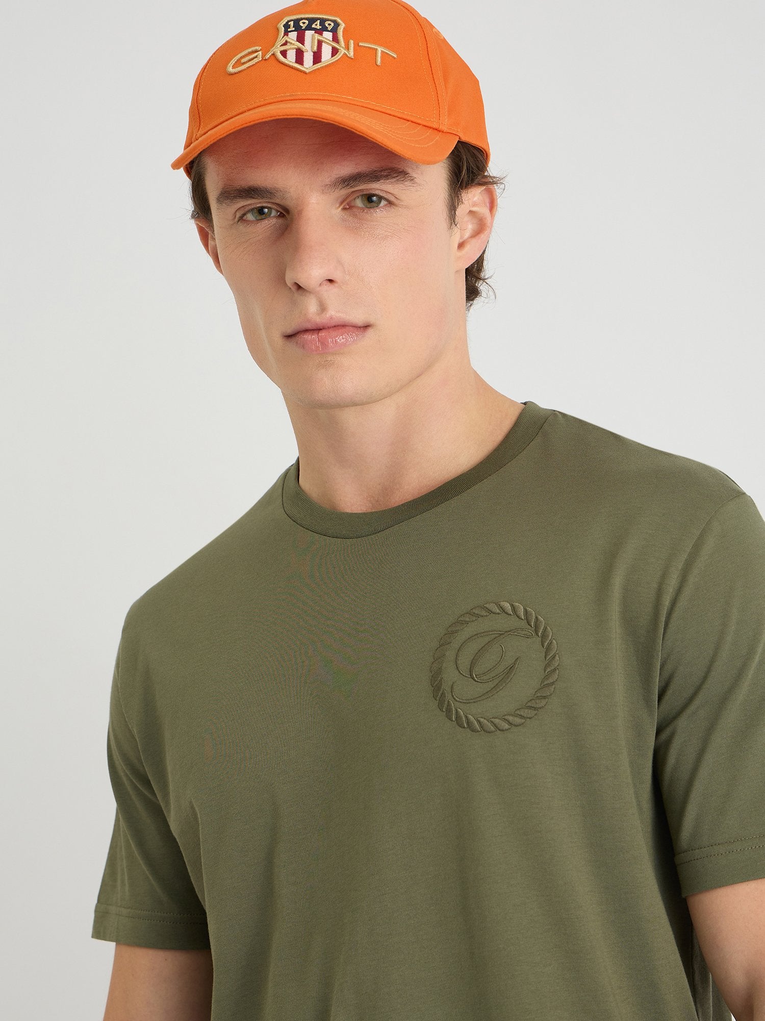 Gant Men Green Regular Fit Solid Crew Neck Tshirt