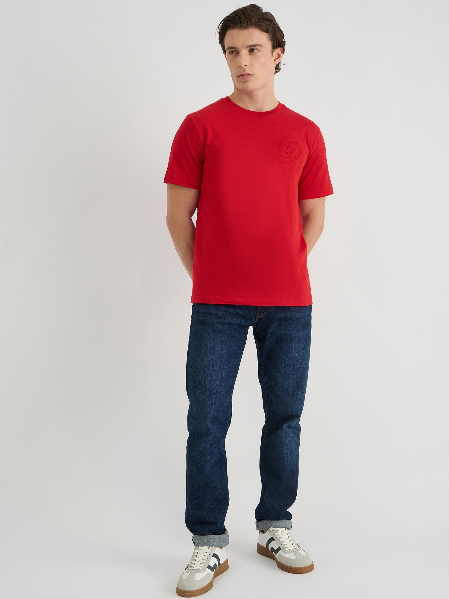 Gant Men Red Regular Fit Solid Crew Neck Tshirt