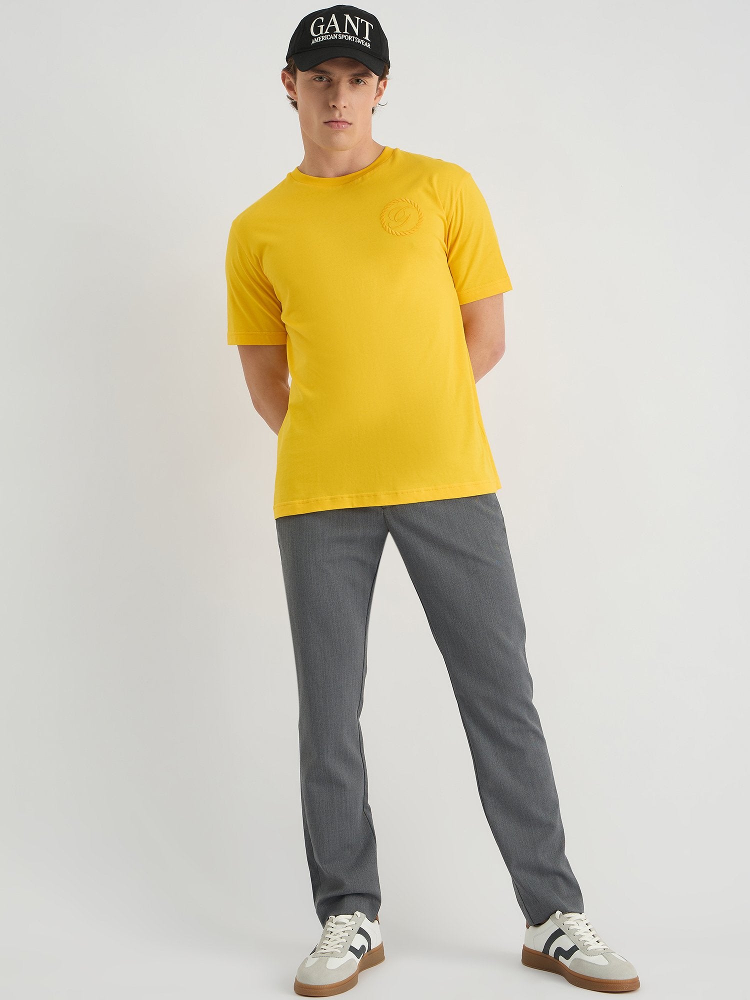 Gant Men Yellow Regular Fit Solid Crew Neck Tshirt