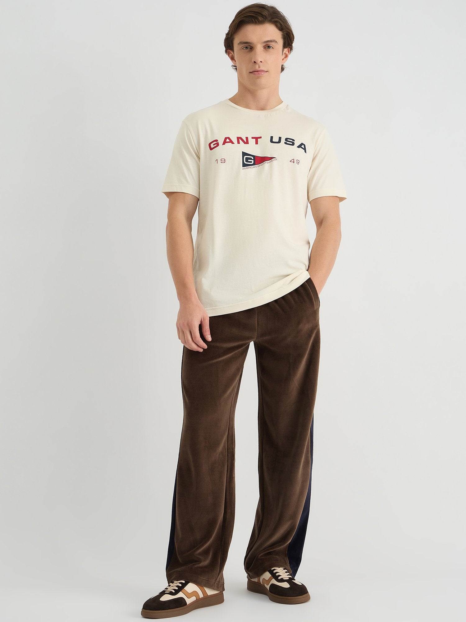 Gant Men Cream Regular Fit Solid Crew Neck Tshirt
