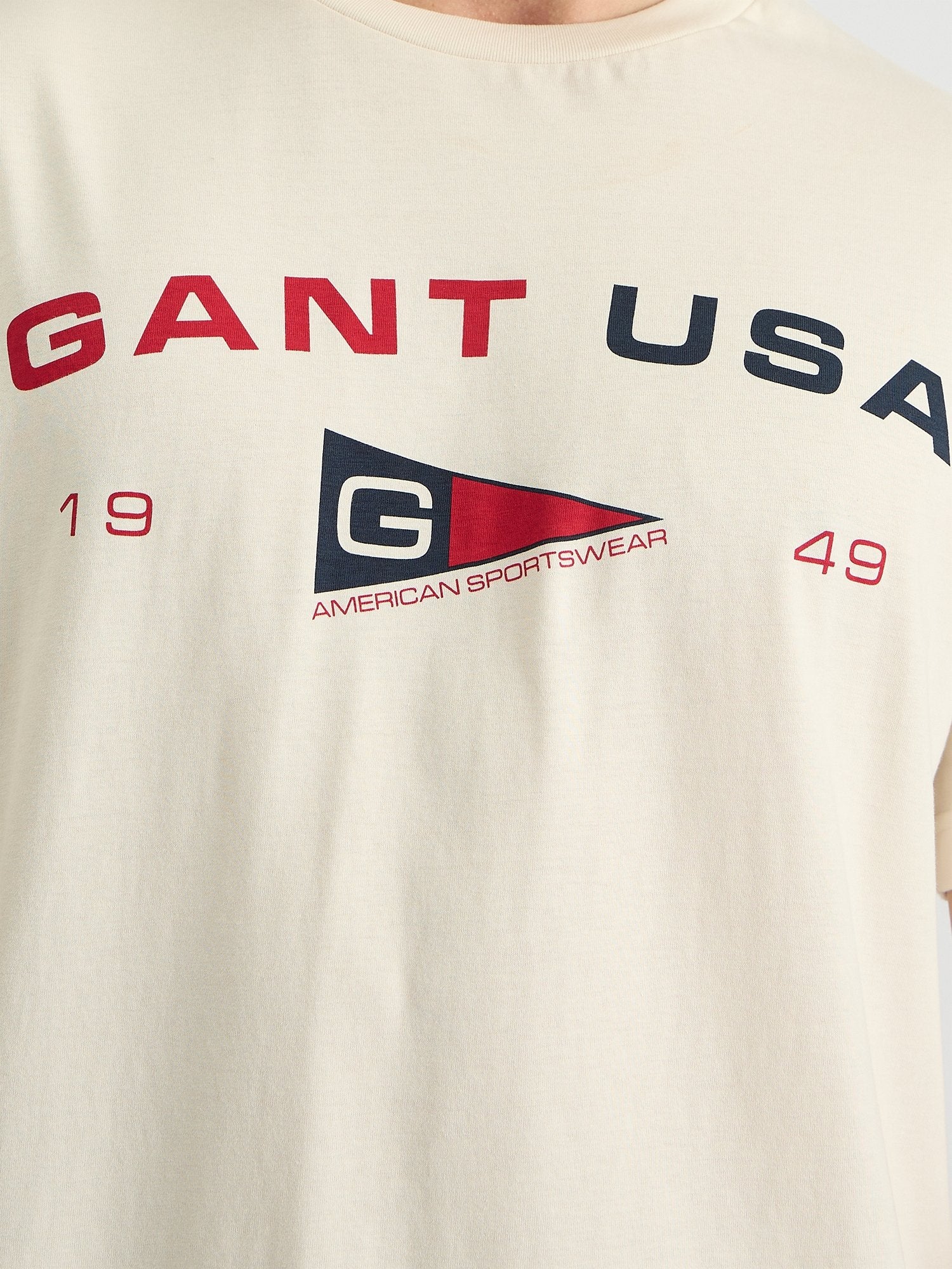 Gant Men Cream Regular Fit Solid Crew Neck Tshirt