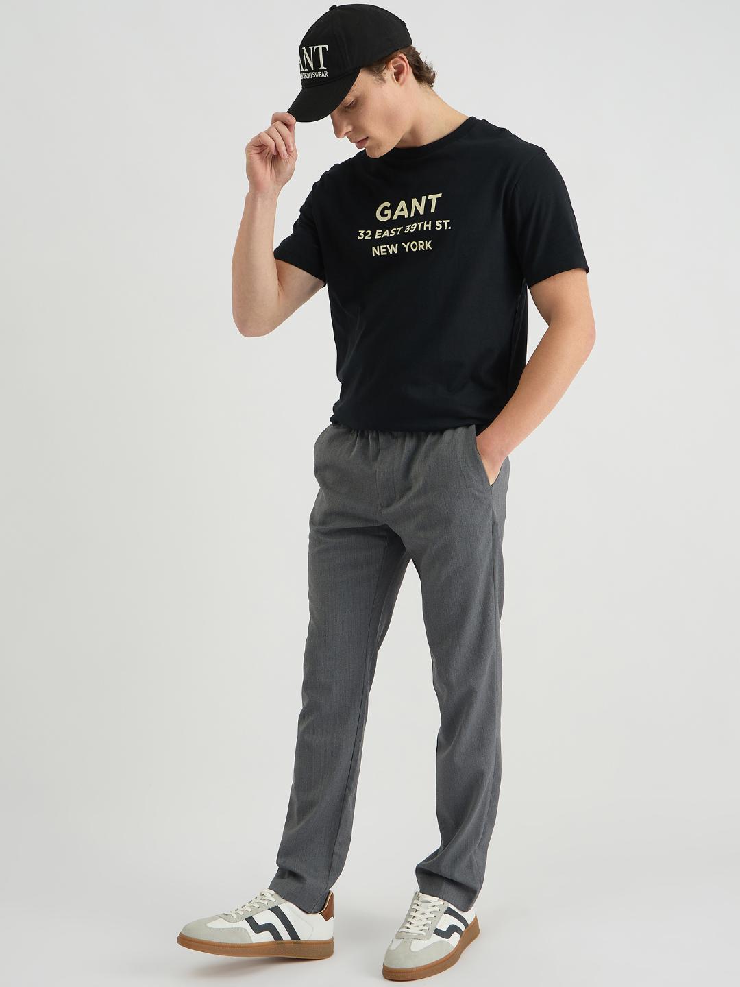 Gant Men Black Regular Fit Solid Crew Neck Tshirt