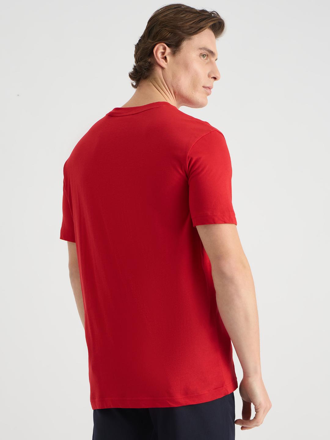 Gant Men Red Regular Fit Solid Crew Neck Tshirt