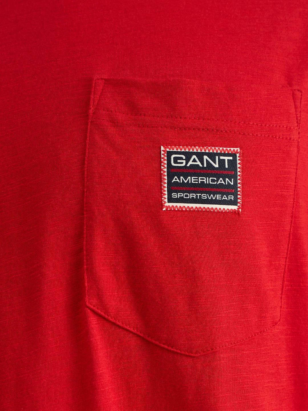 Gant Men Red Regular Fit Solid Crew Neck Tshirt