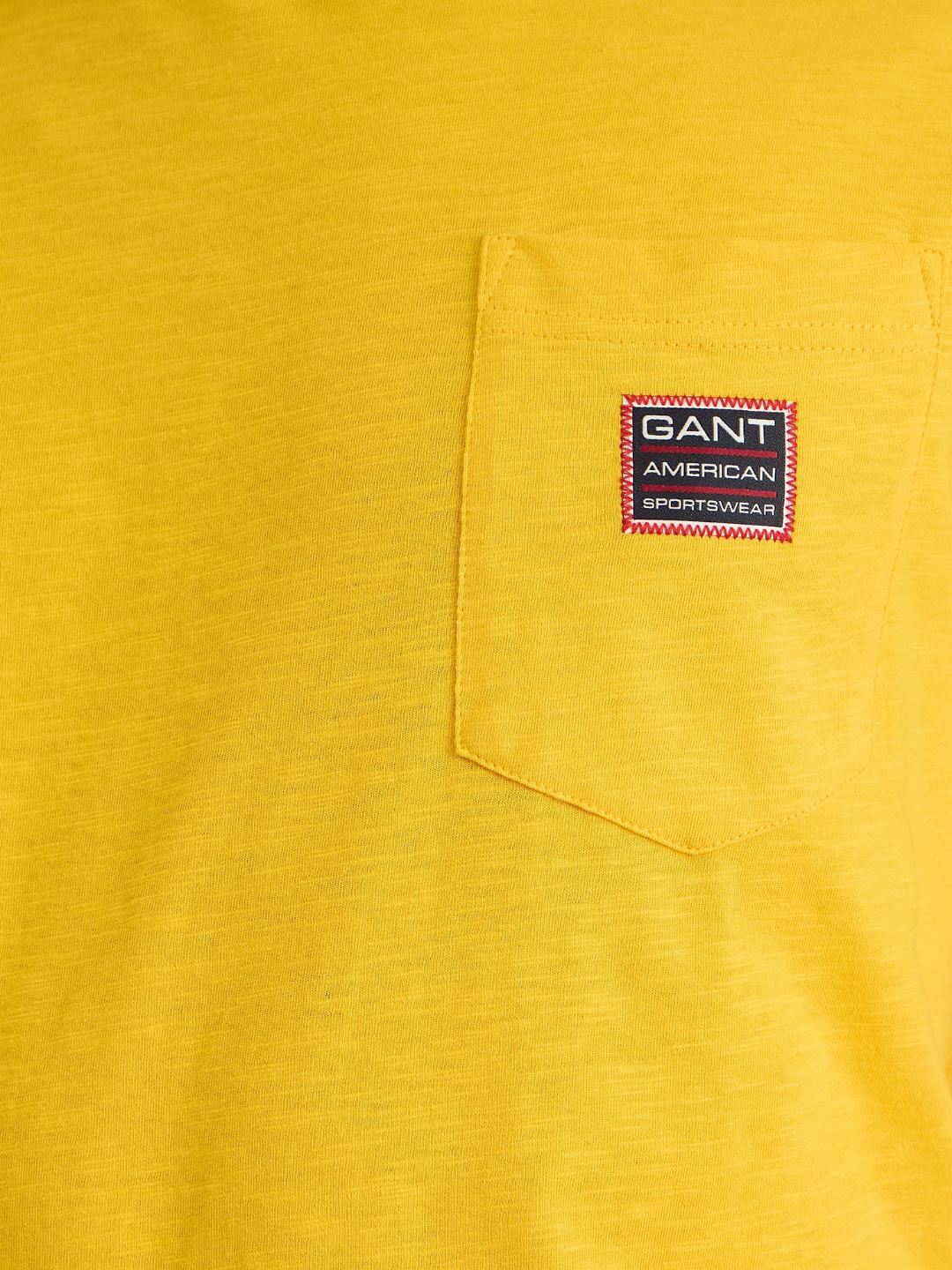 Gant Men Yellow Regular Fit Solid Crew Neck Tshirt