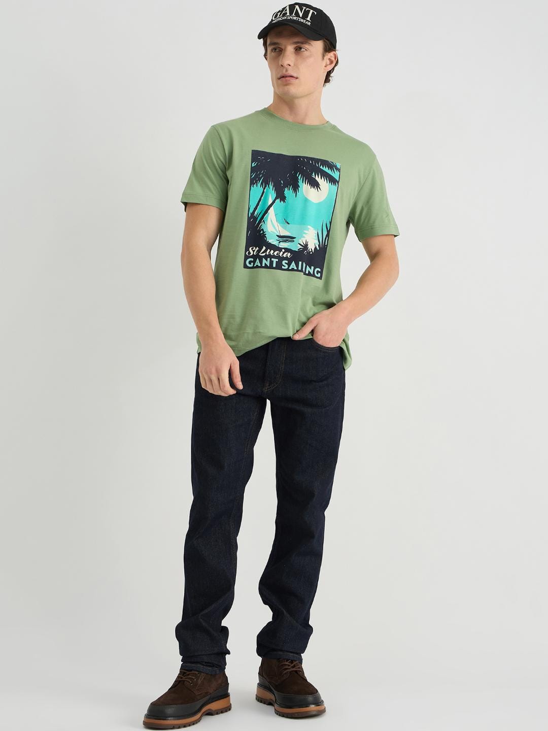 Gant Men Green Regular Fit Solid Crew Neck Tshirt