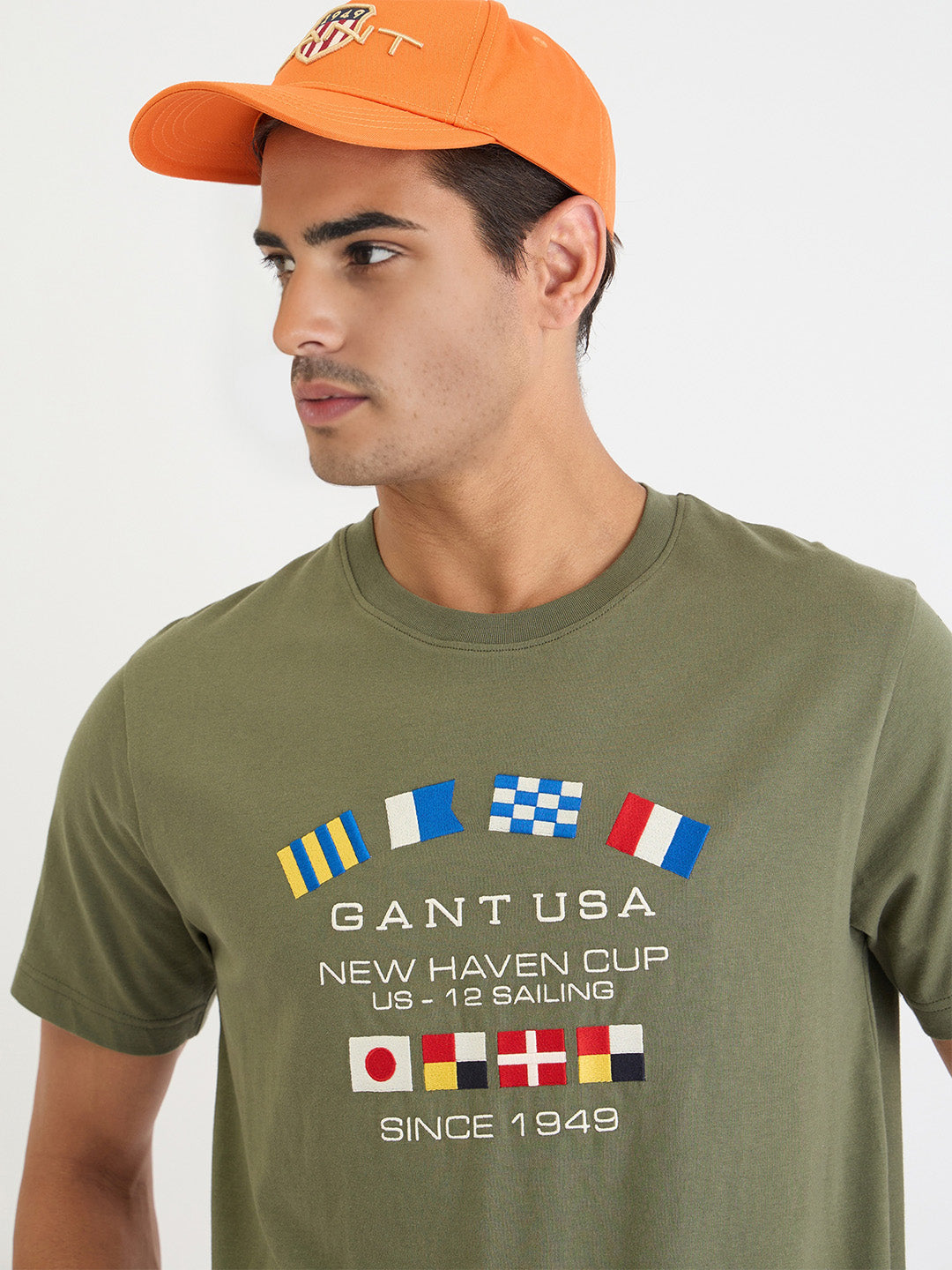 Gant Men Green Solid Crew Neck Tshirt