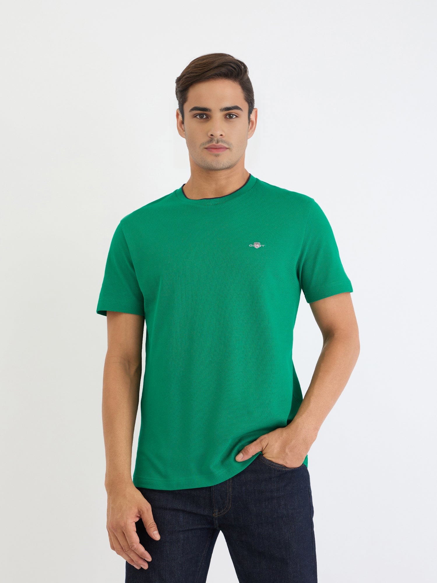 Gant Men Green Solid Round Neck Tshirt