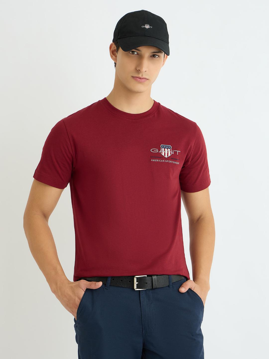 Gant Men Red Solid Crew Neck Tshirt