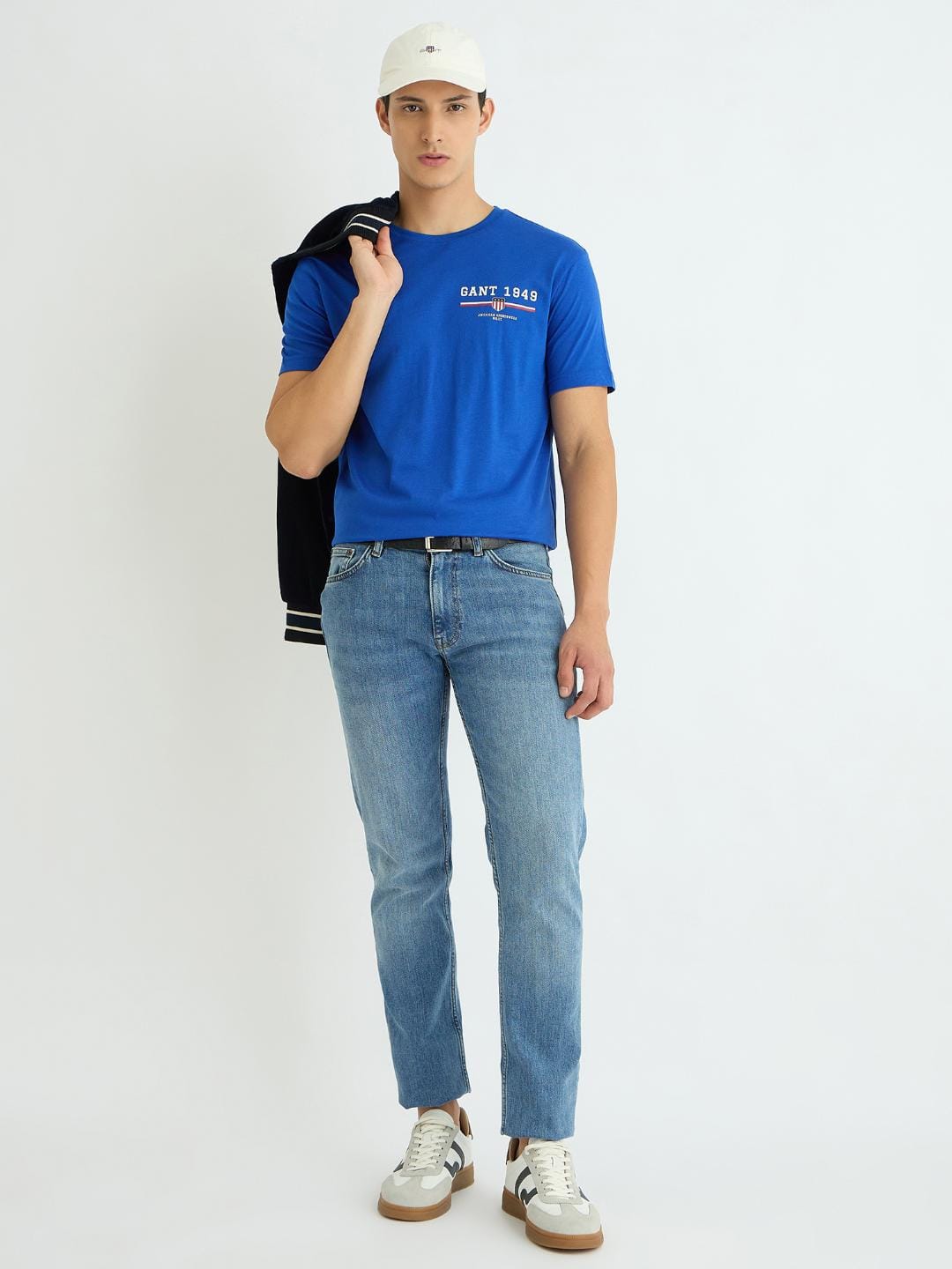 Gant Men Blue Solid Crew Neck Tshirt