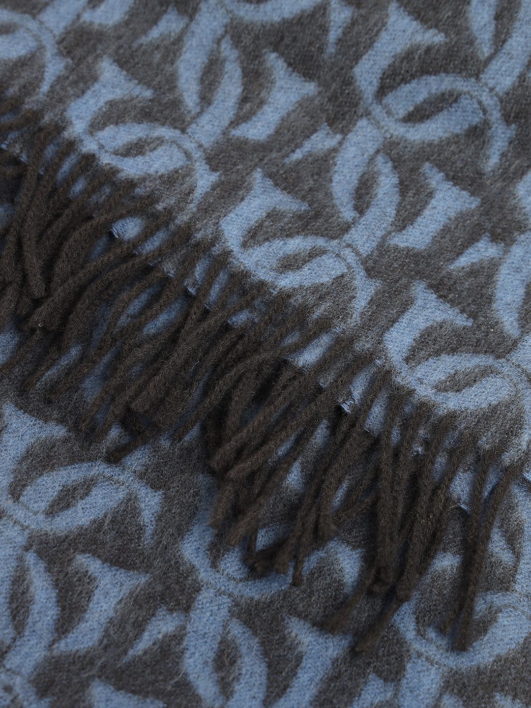 Gant Men Blue Printed Scarf