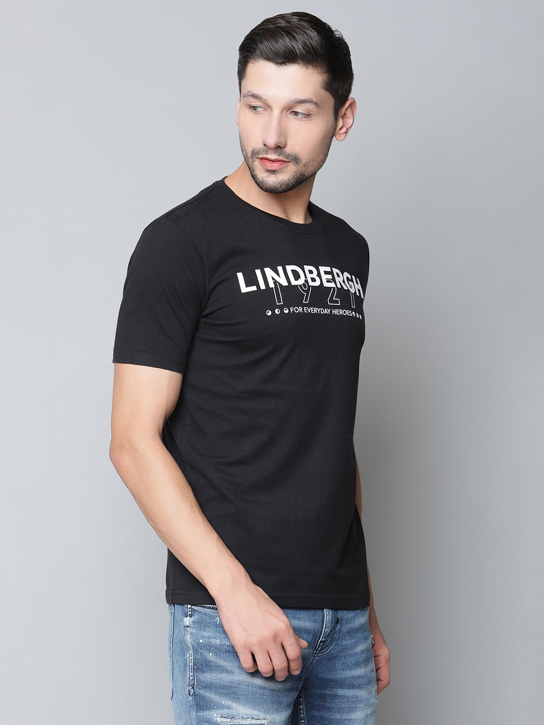 Lindbergh Men Black Solid Round Neck TShirt
