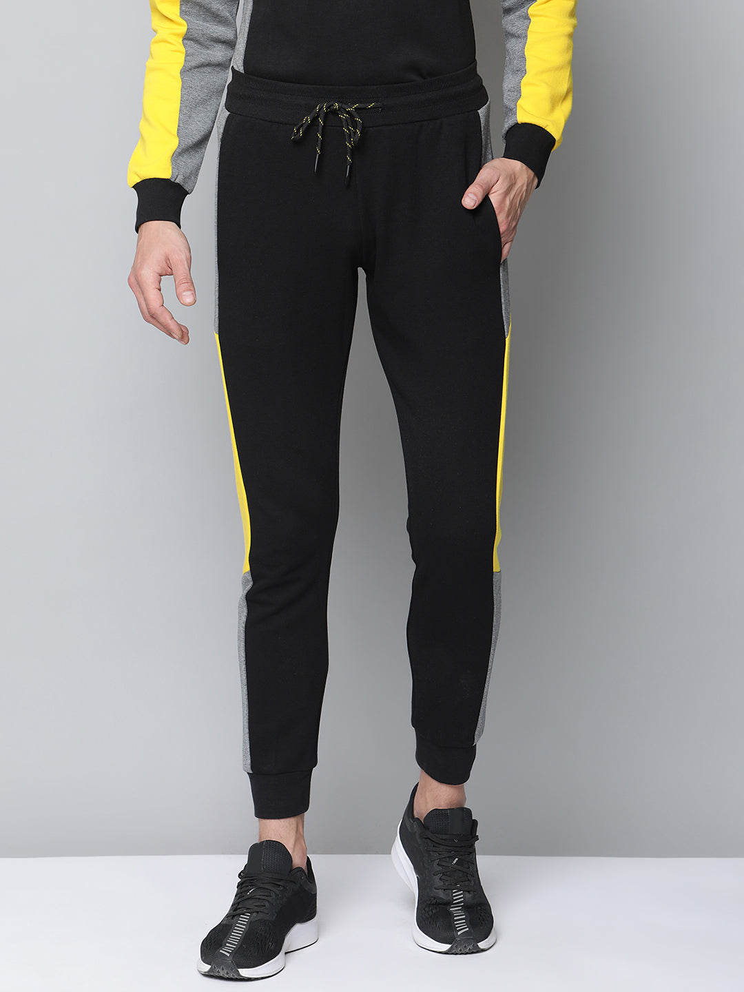 Antony Morato Men Black Solid Slim Fit Sweatpant