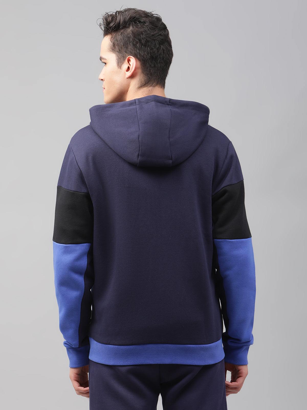 Lindbergh Men Blue Solid Round Neck Sweatshirt