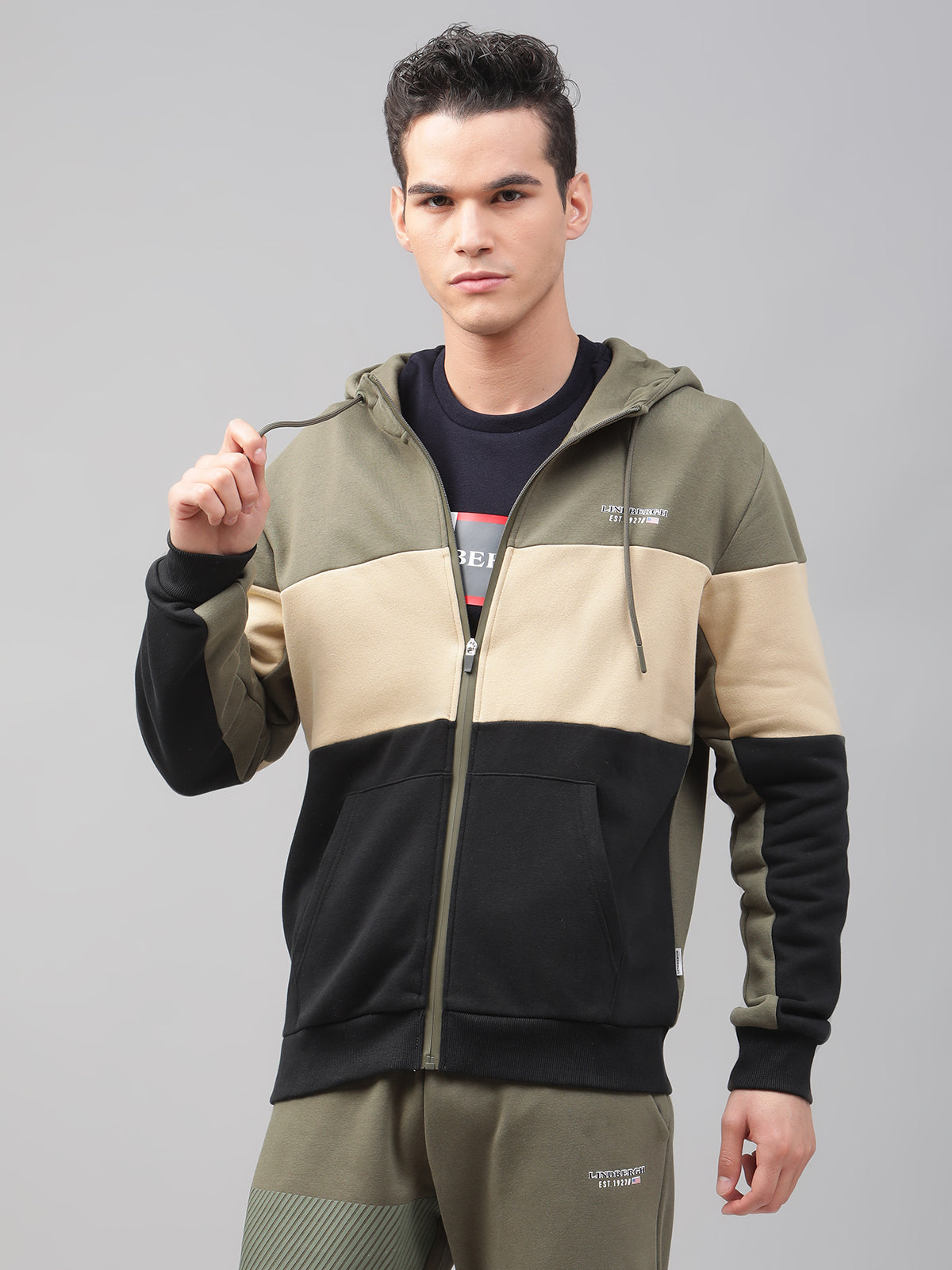 Lindbergh Men Black Solid Round Neck Sweatshirt