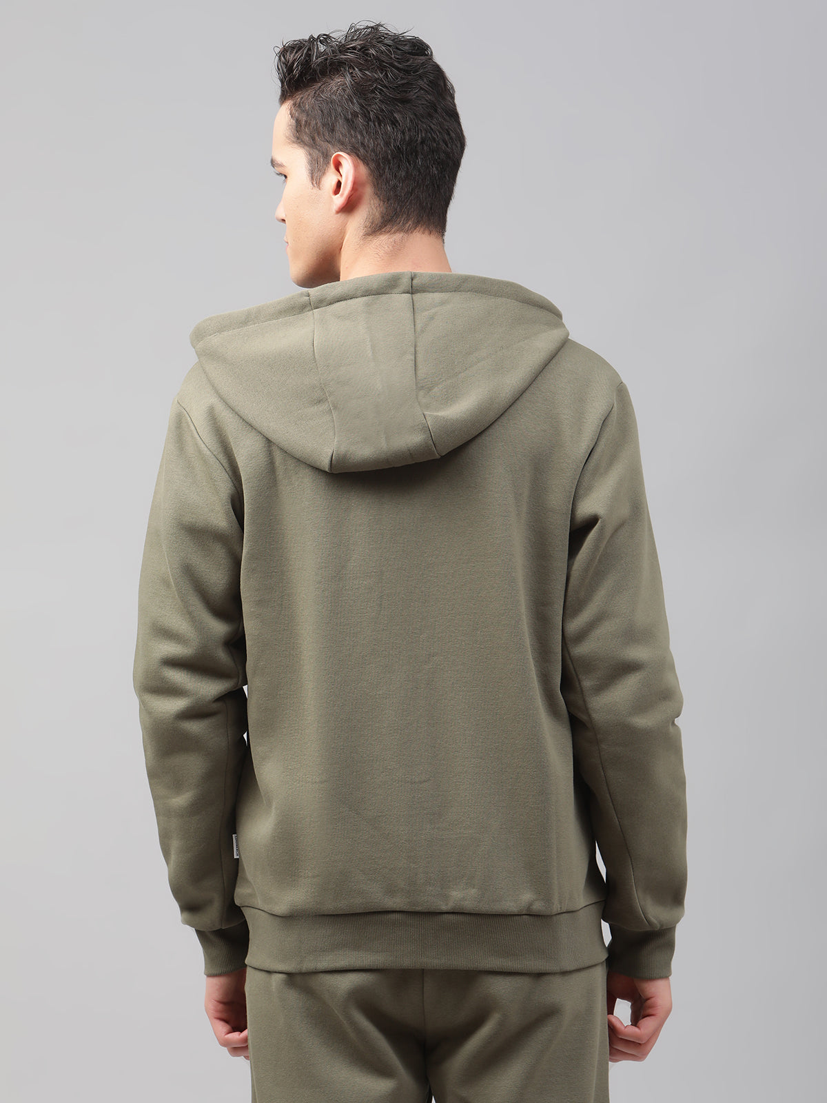 Lindbergh Men Green Solid Round Neck Sweatshirt