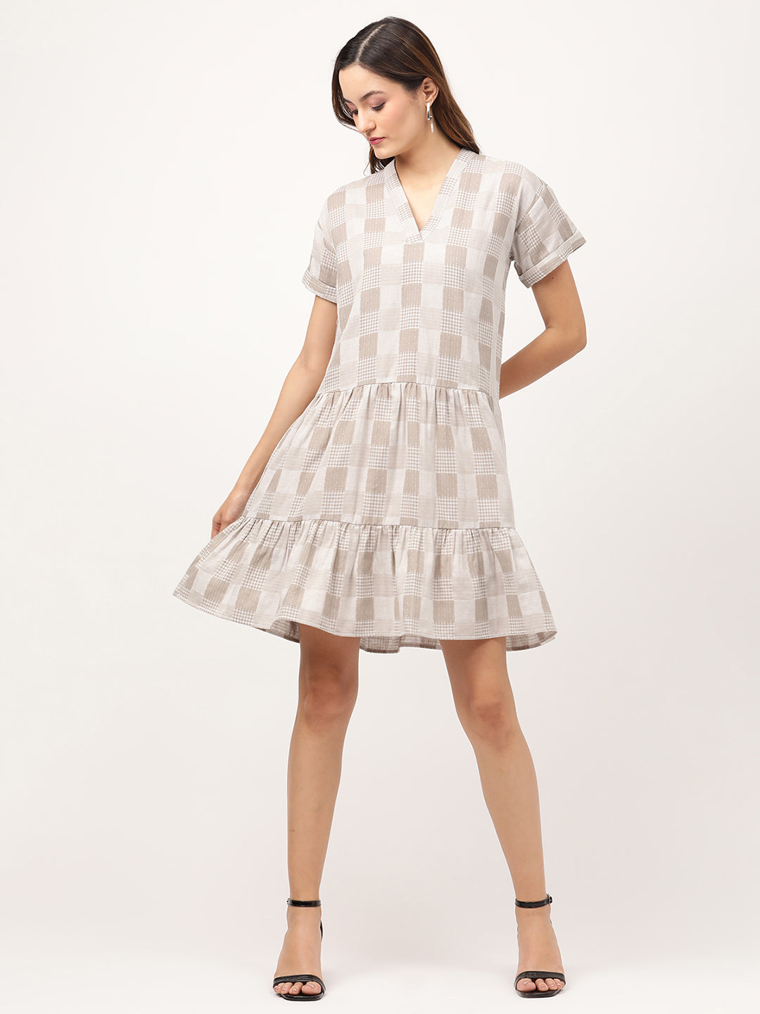 Elle Women Grey Checked V Neck Dress