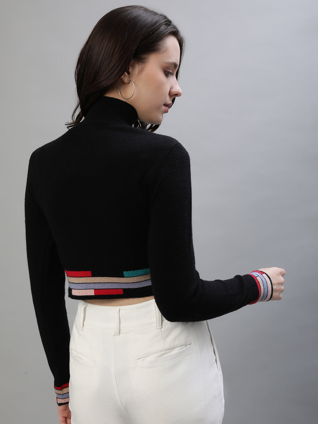 Iconic Women Black Solid Round Neck Sweater