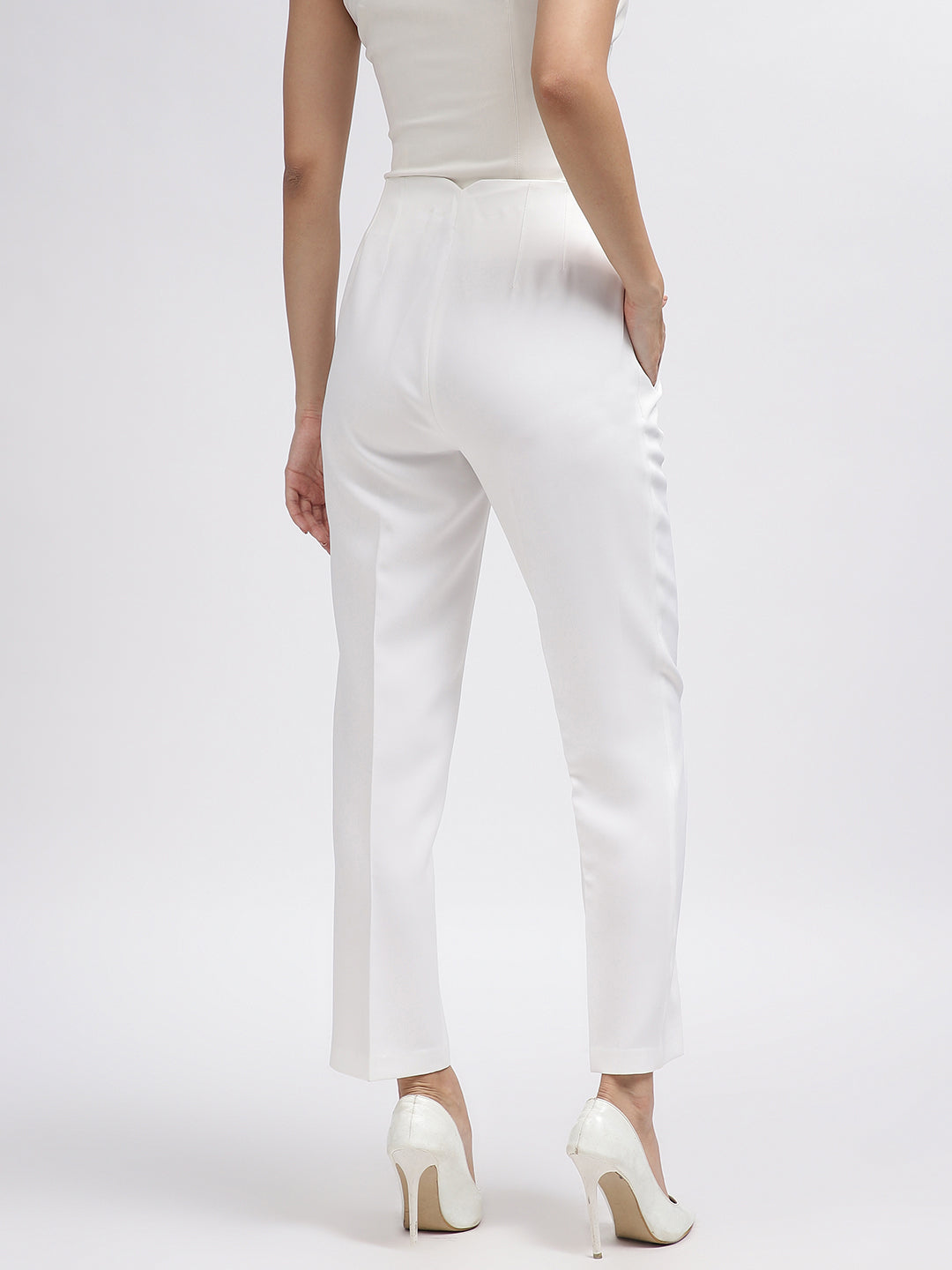 Centre Stage Women White Solid Tapered Fit Trouser
