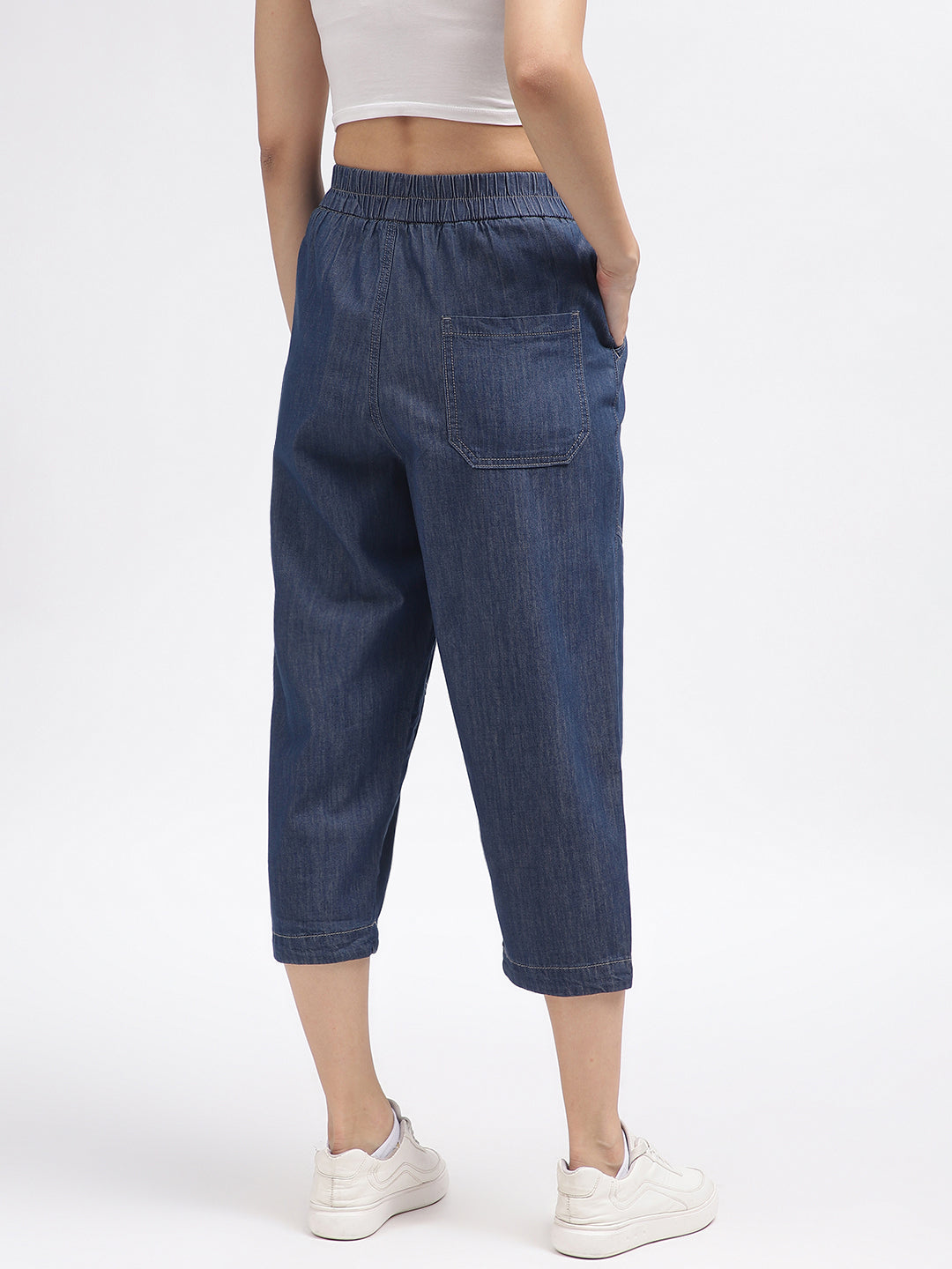 Iconic Women Blue Solid Relaxed Fit Jeans