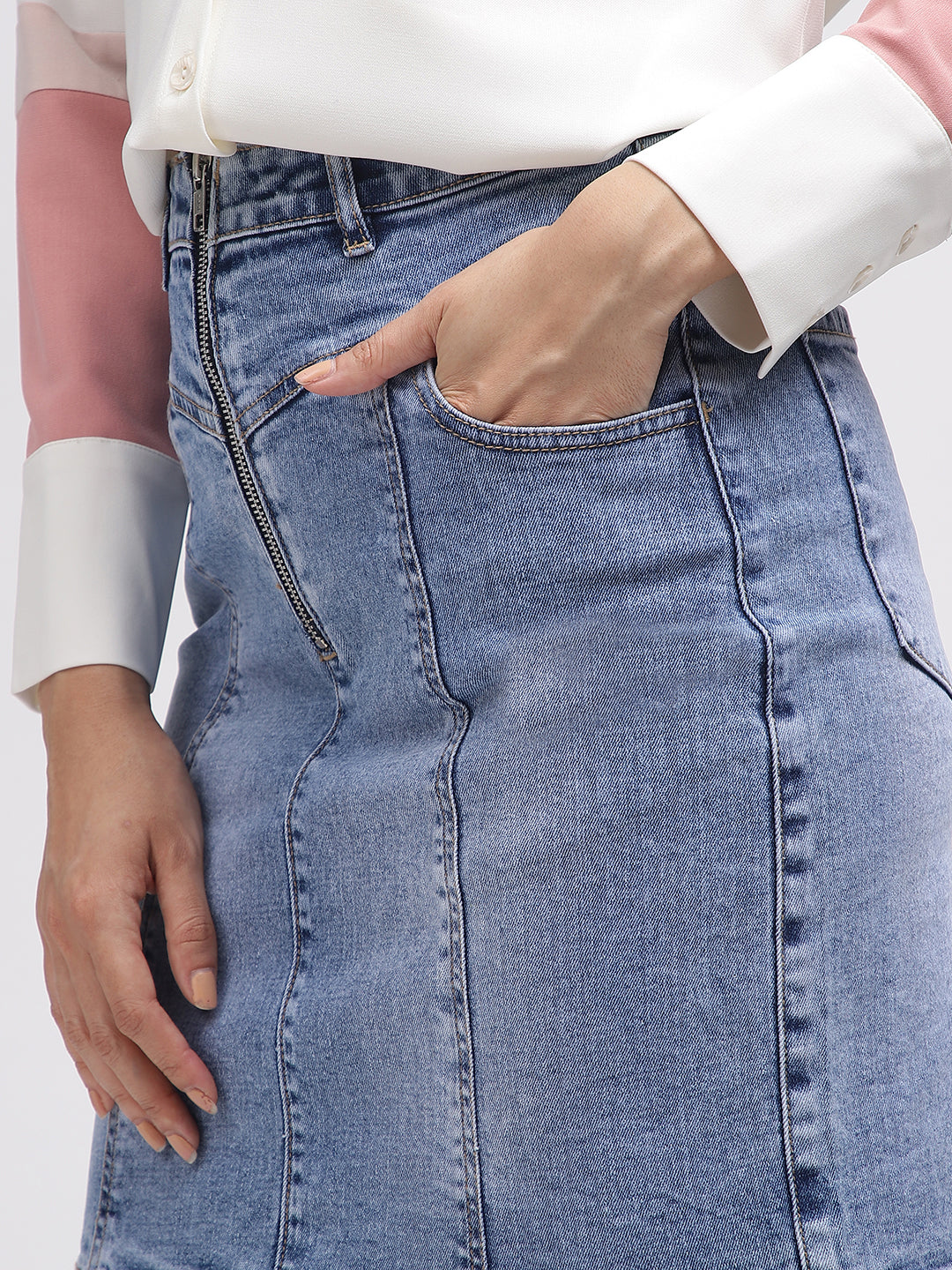 Iconic Women Blue Solid Regular Fit Skirt