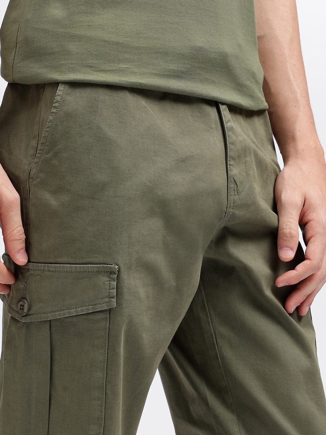 Iconic Men Green Cargo Fit Trouser