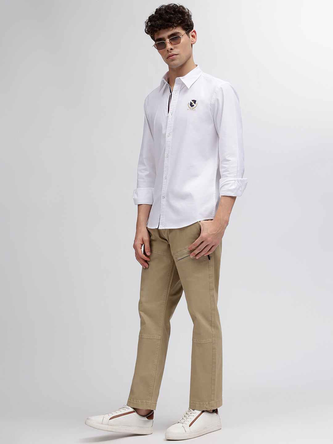 Iconic Men Beige Solid Regular Fit Trouser