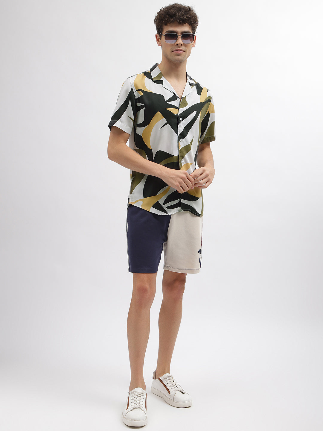 Iconic Men Multi Printed Resort Collar Short Sleeves Shirt