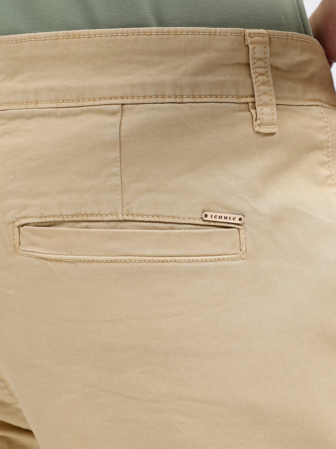 Iconic Men Beige Solid Regular Fit Shorts