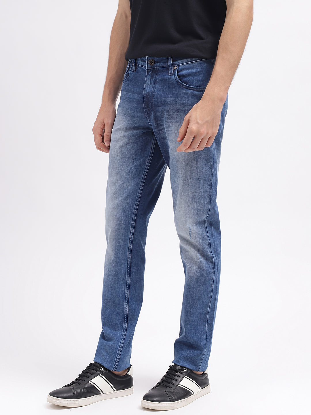 Lindbergh Men Blue Solid Tapered Fit Mid-Rise Jeans