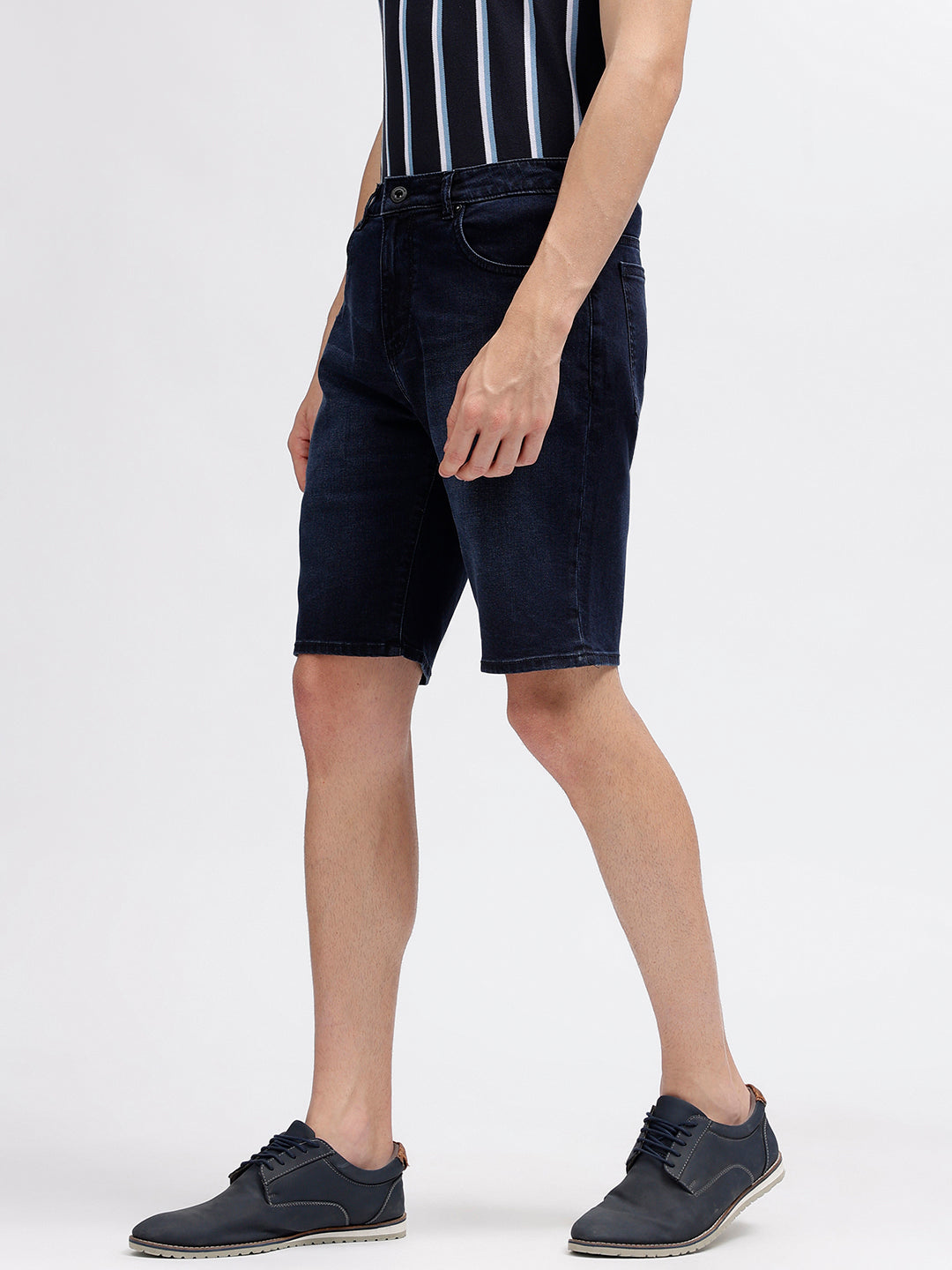 Lindbergh Men Blue Solid Regular Fit Shorts