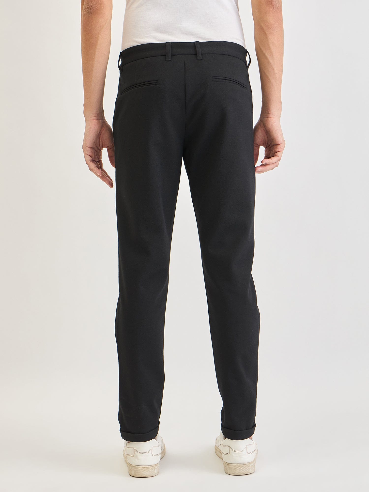 Lindbergh Men Black Slim Fit Solid Trouser