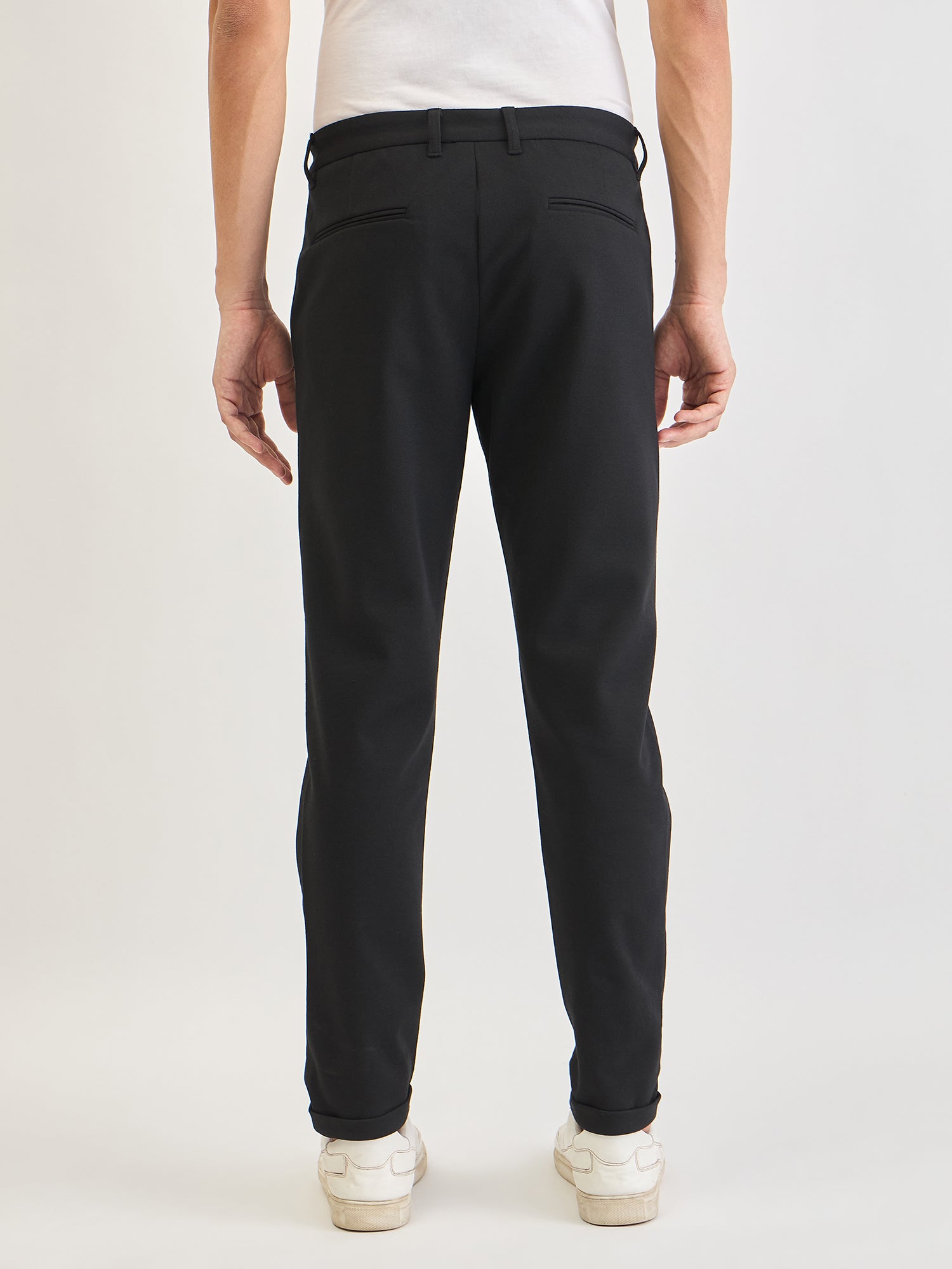Lindbergh Men Black Slim Fit Solid Trouser