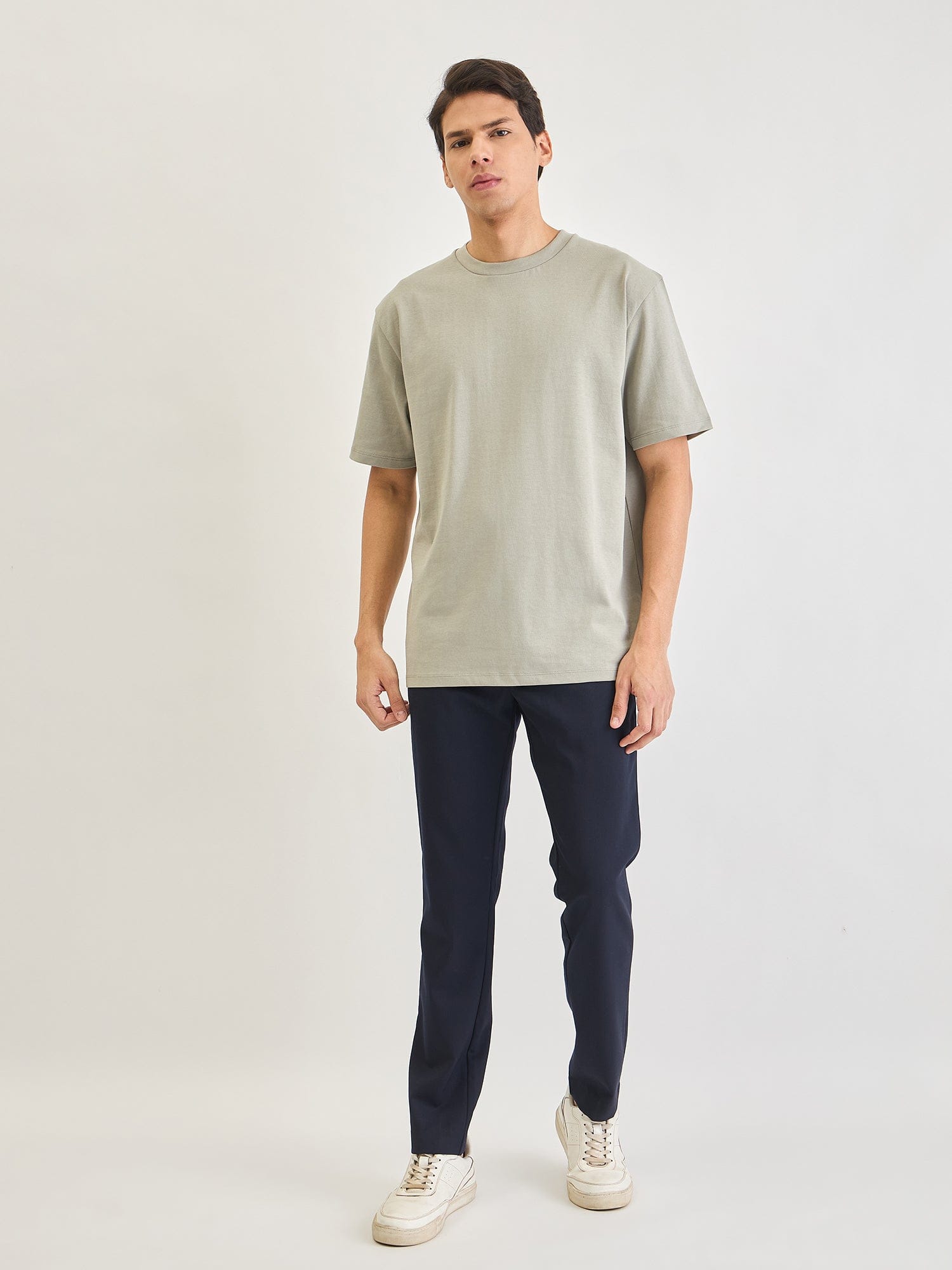 Lindbergh Men Green Solid Round Neck TShirt