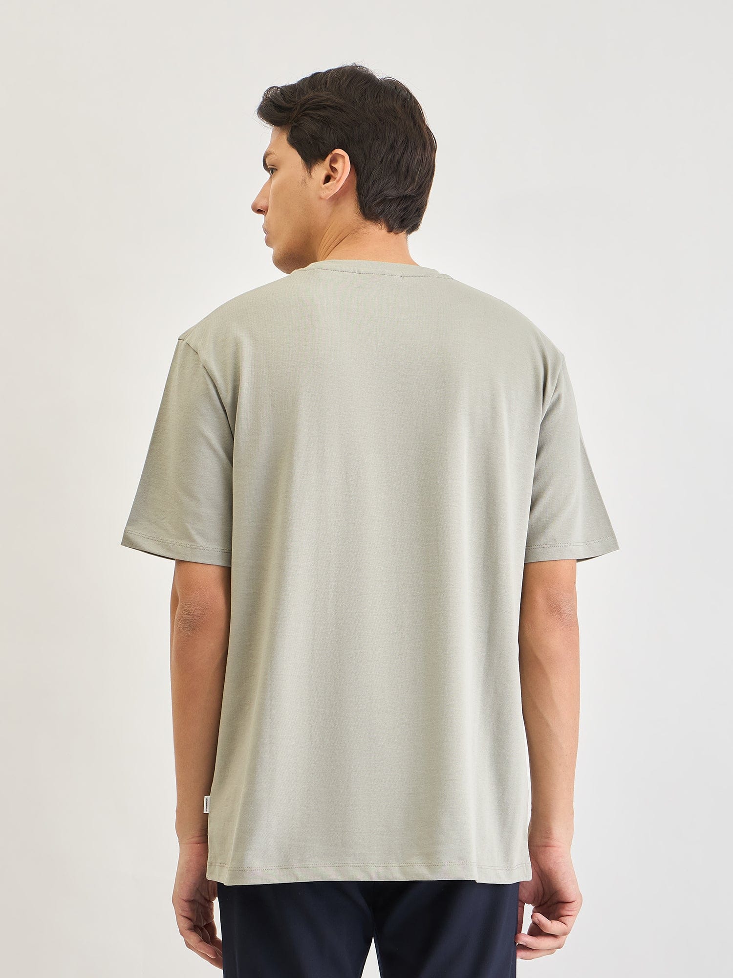 Lindbergh Men Green Solid Round Neck TShirt